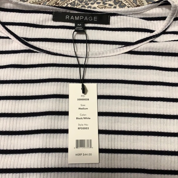 NWT Juniors RAMPAGE Black/White Ruffle Crop Shirt (Medium) - Picture 4 of 6